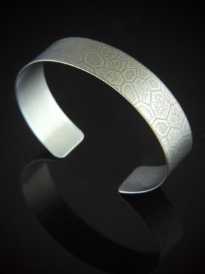 Bee's Knees Skinny Titanium Cuff